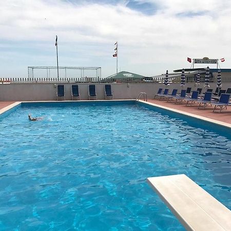 Hotel Majestic Pesaro Dış mekan fotoğraf